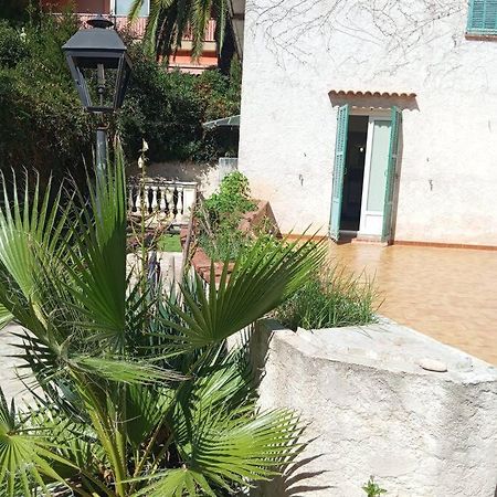 Studio De 14M2 Dans Une Maison Cagnes-sur-Mer Exterior foto