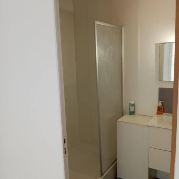 Studio De 14M2 Dans Une Maison Cagnes-sur-Mer Exterior foto