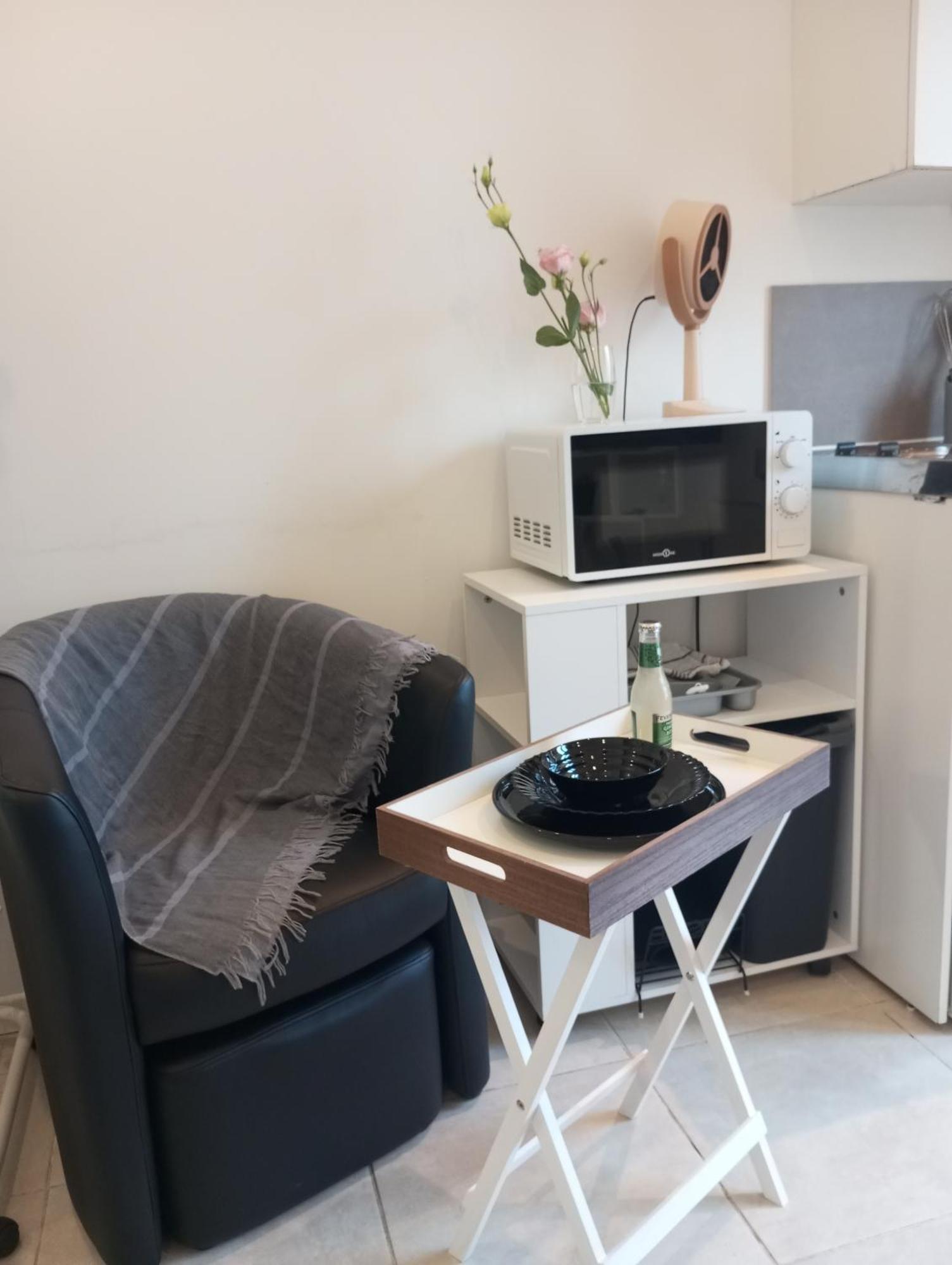 Studio De 14M2 Dans Une Maison Cagnes-sur-Mer Exterior foto