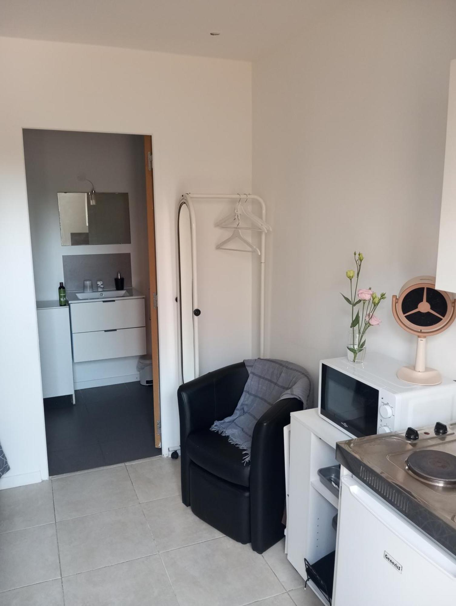 Studio De 14M2 Dans Une Maison Cagnes-sur-Mer Exterior foto
